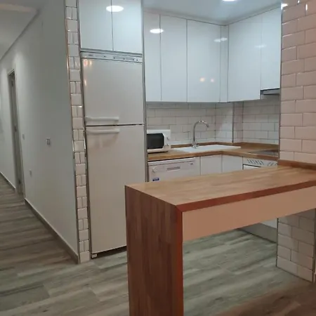 Piso Recien Reformado A Menos De 50M De La Playa Apartment Torrevieja Exterior photo